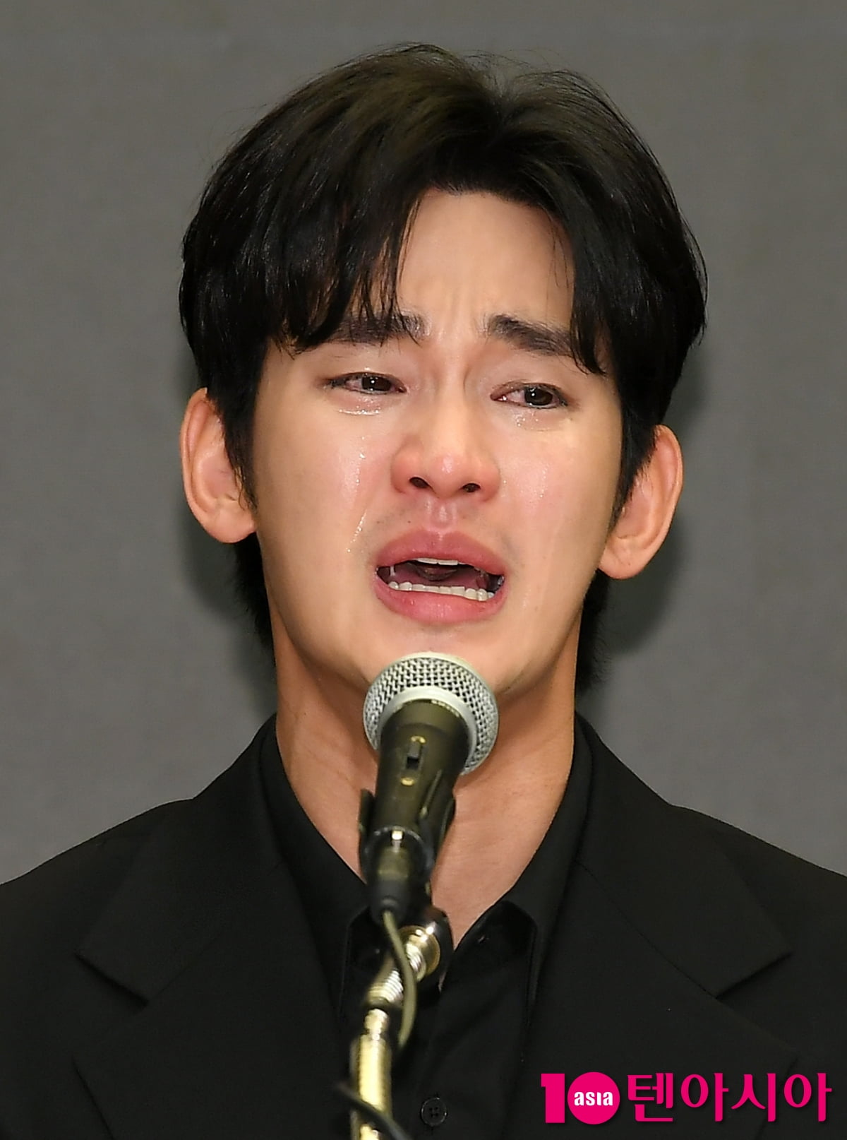 Kim Soo-hyun's Agency Expresses Concern Over False Allegations in Upcoming Press Conference