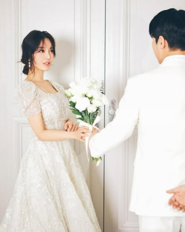 Former AOA Member Dohwa Announces June Wedding