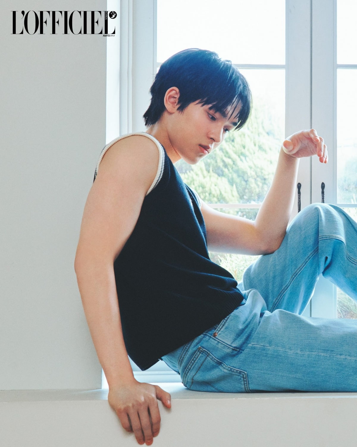 Rising Star Moon Seong-hyun Shines in L'Officiel YK Edition's 2025 Summer Special