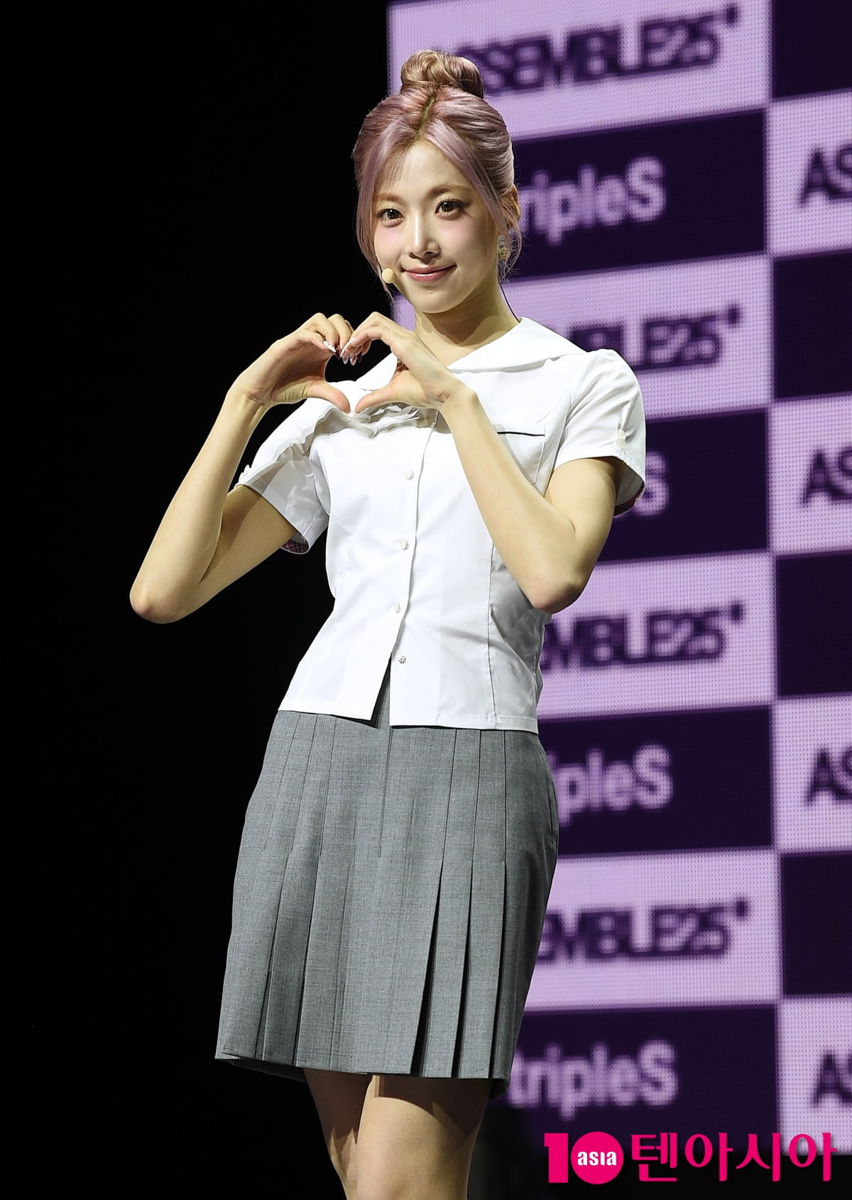 tripleS's Nien Shines at 'ASSEMBLE25' Showcase in Seoul