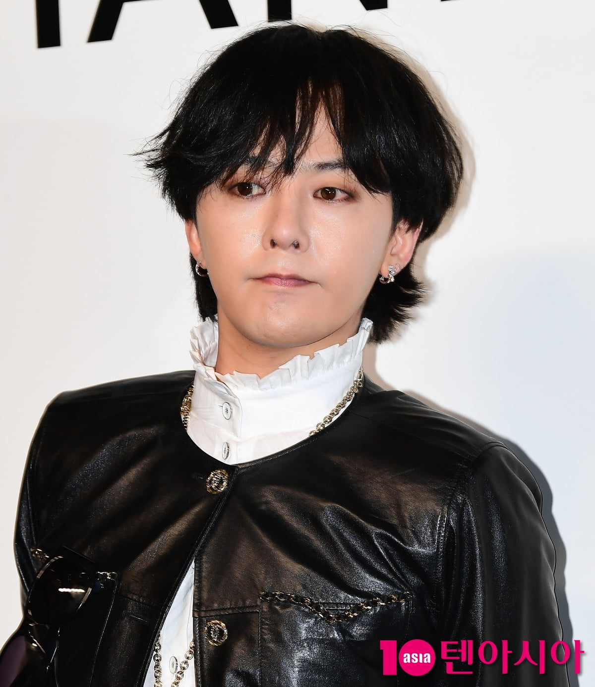 G-DRAGON's 'Peaceminusone Highball' Sells Out Amid Celebrity Alcohol Trend