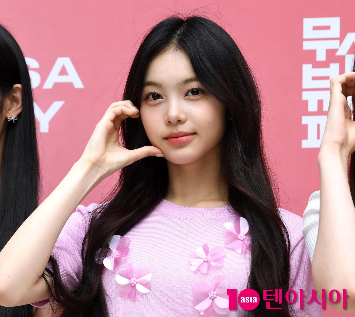 Hearts2Hearts' Ian Shines at 2025 Musinsa Beauty Festa in Seoul