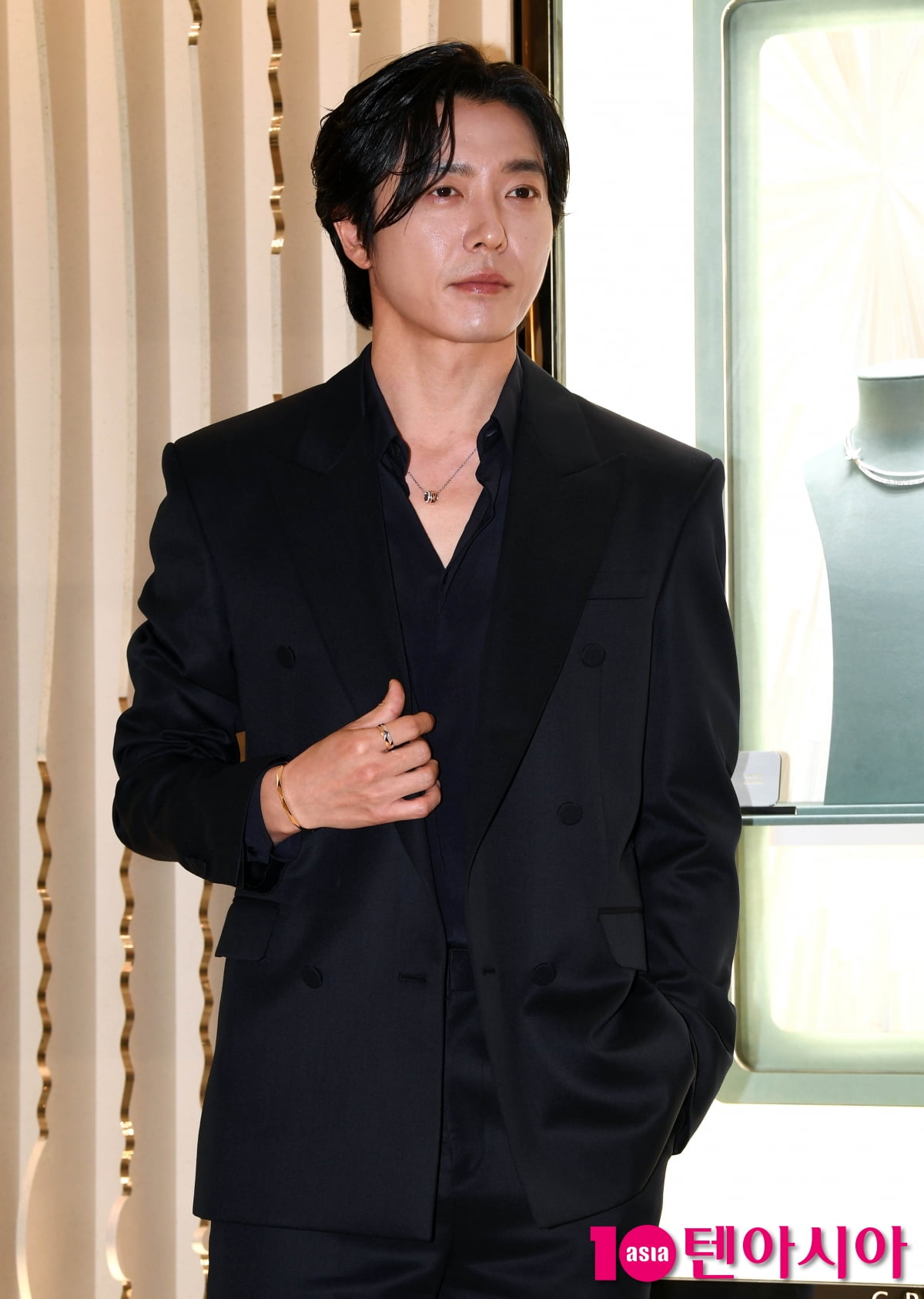 Korean Actor Kim Jae-wook Shines at Graff Photocall Event in Seoul