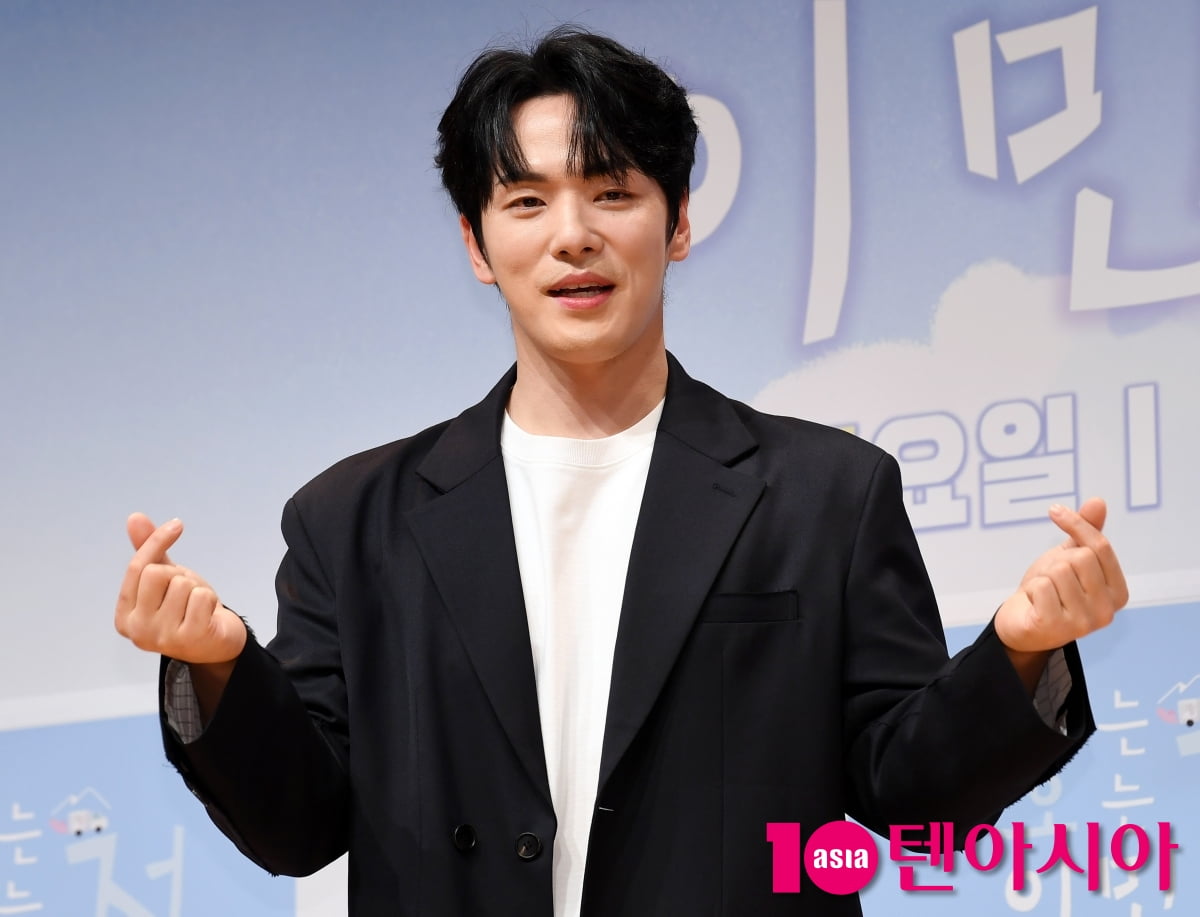 俳優キム・ジョンヒョン、KBS2『カヌンジョン オヌンジョン イ・ミンジョン』制作発表会に登場