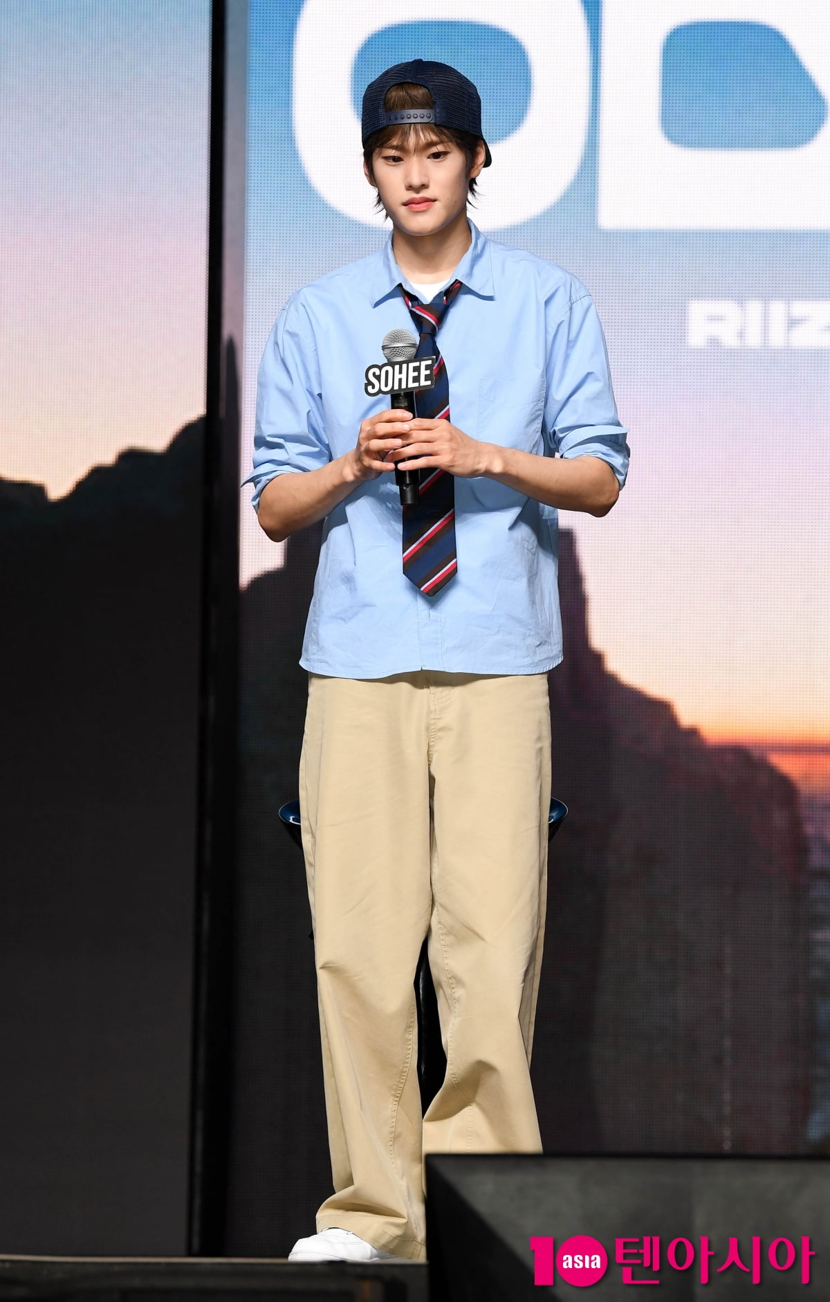 RIIZE's Sohee Shines at 'Odyssey' Album Showcase in Seoul