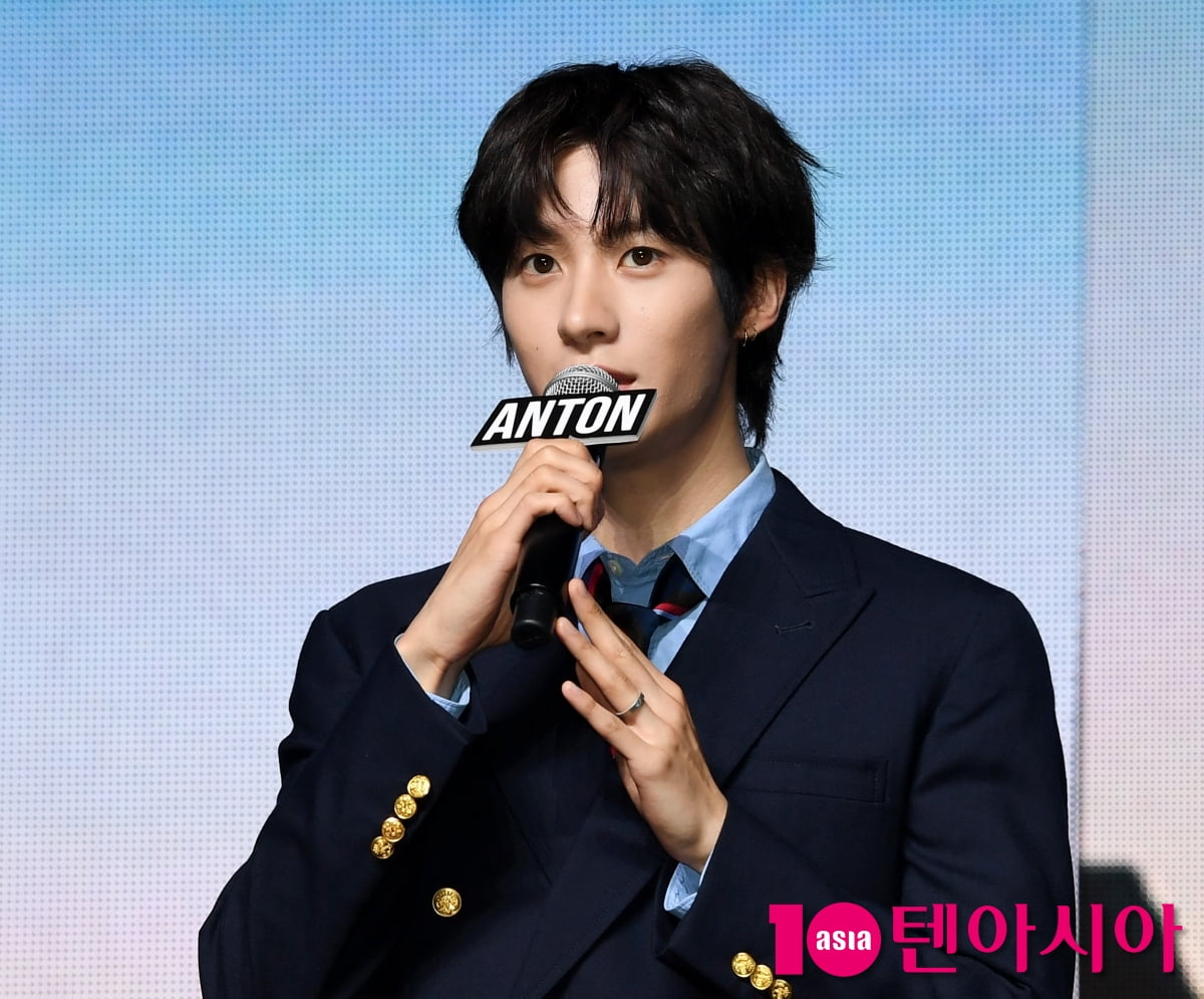 RIIZE's Anton Shines at 'Odyssey' Album Showcase in Seoul