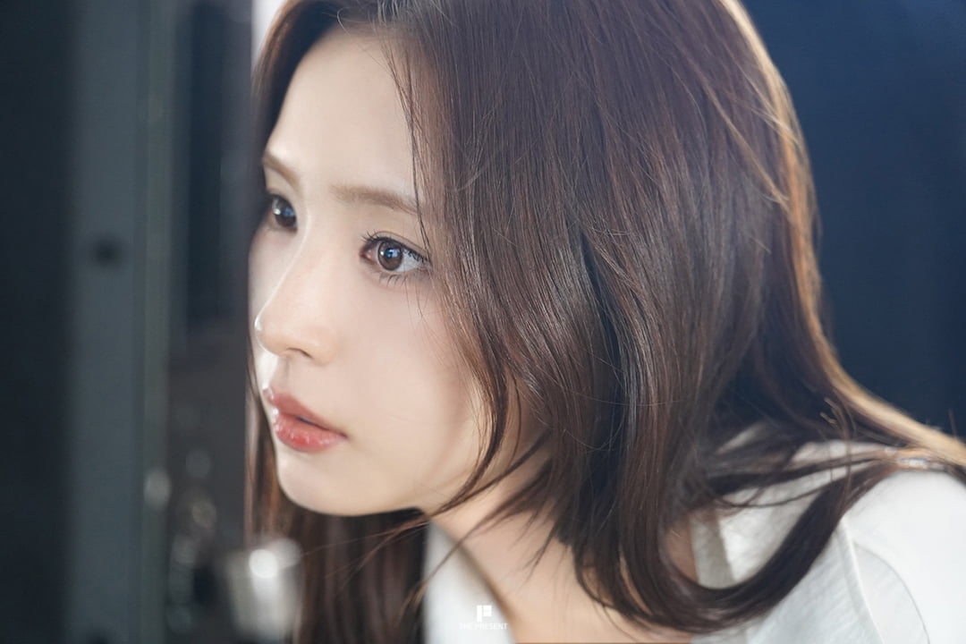 俳優シン・セギョン、BTSジンのMVでプロフェッショナルな姿を披露