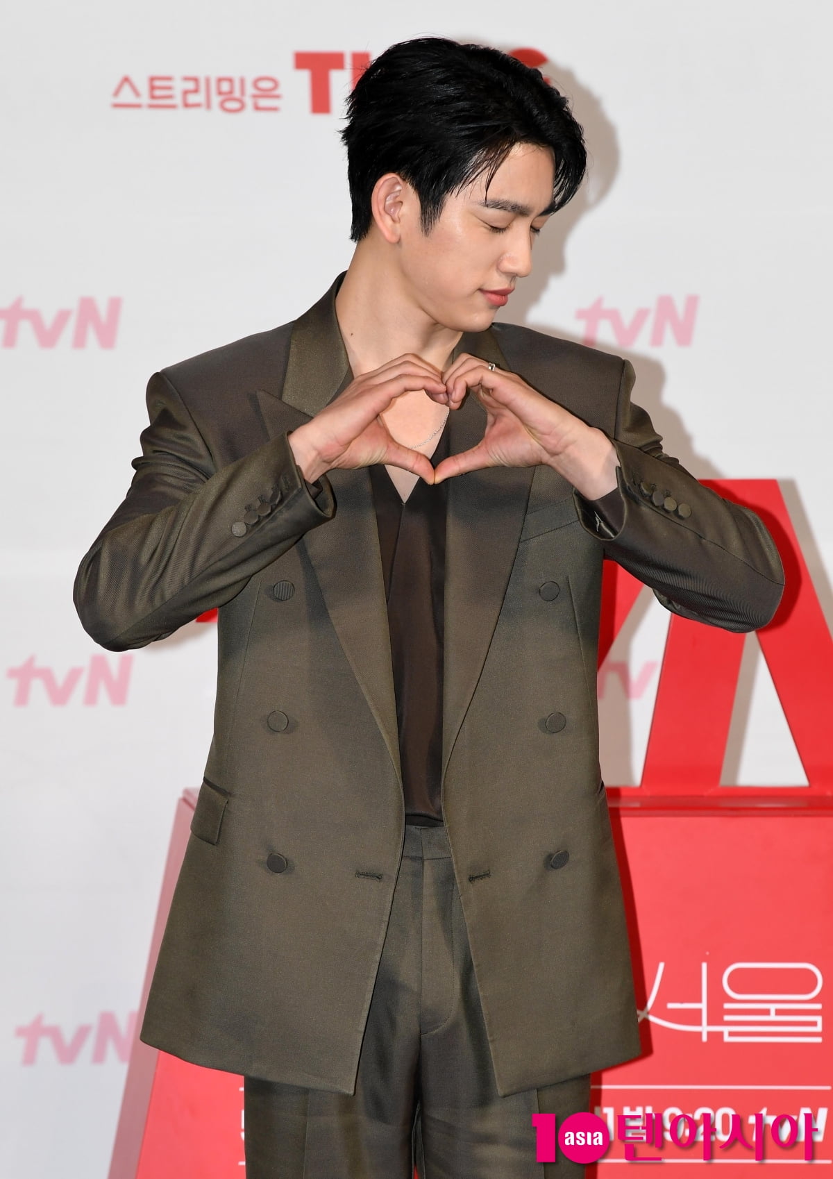 Jinyoung Park Attends Press Conference for New tvN Drama 'Our Unwritten Seoul'