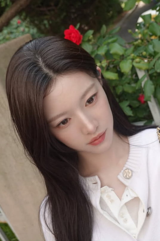Actress Go Youn-jung Shares First Glimpse of Life Post-Drama with Luxury Fashion