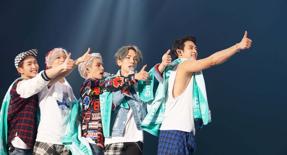 17歳になったSHINee、10歳になったSEVENTEEN...5月生まれの2チームがデビュー記念日に並んでカムバック