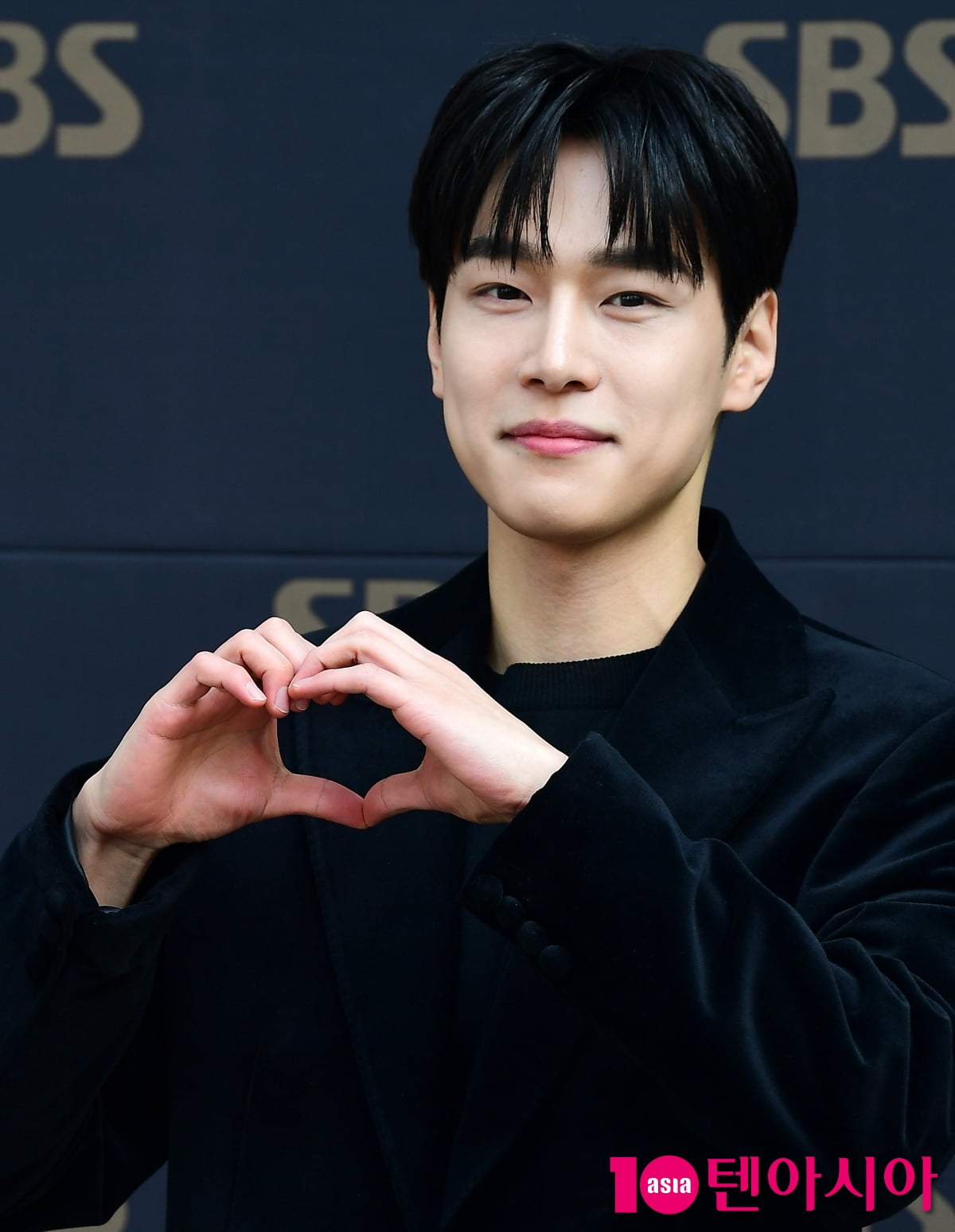 Rising Star Kang Yoo-seok Shines After 7 Years in the Industry