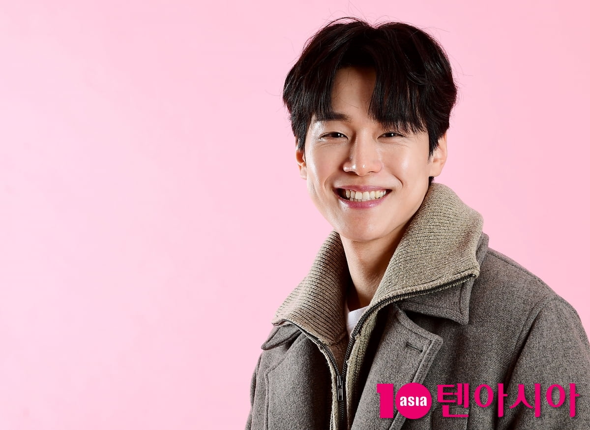 Rising Star Kang Yoo-seok Shines After 7 Years in the Industry