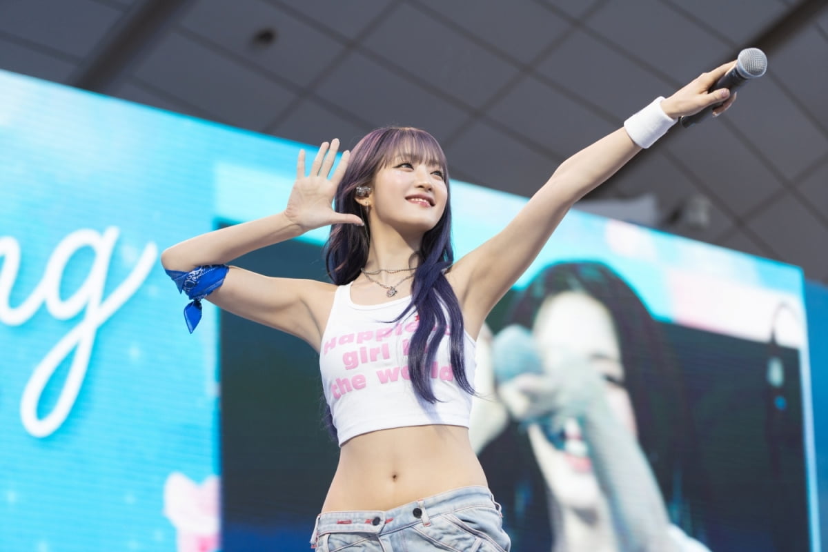 i-dle、大学祭で熱狂のステージ!新曲「Good Thing」も披露