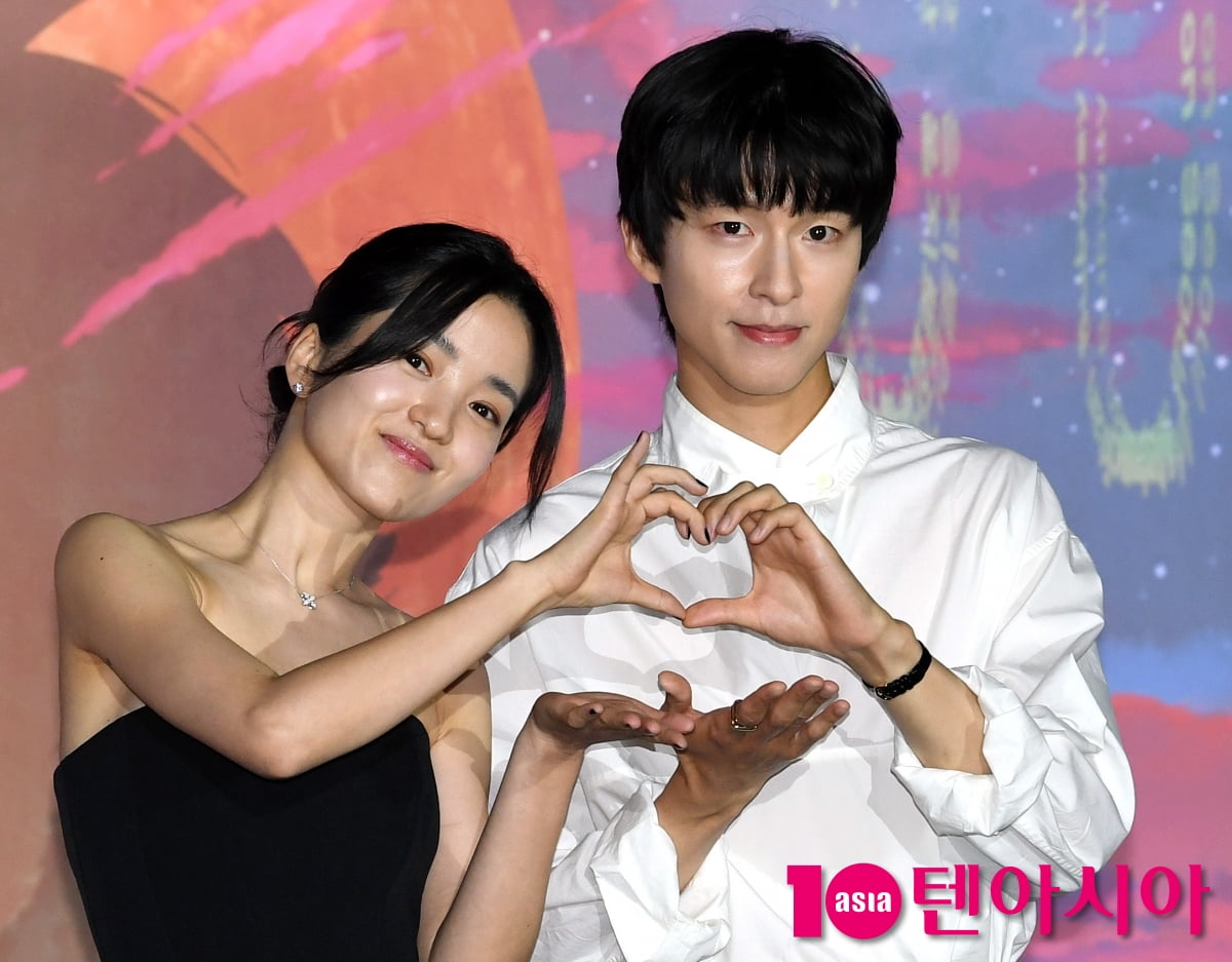 Kim Tae-ri and Hong Kyung Attend Press Conference for Netflix's First Korean Animated Film 'Lost in Starlight'