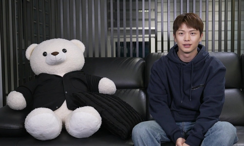 BTOB's Yook Sungjae Unveils His 'Cave House' on 'I Live Alone'
