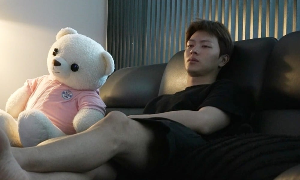 BTOB's Yook Sungjae Unveils His 'Cave House' on 'I Live Alone'