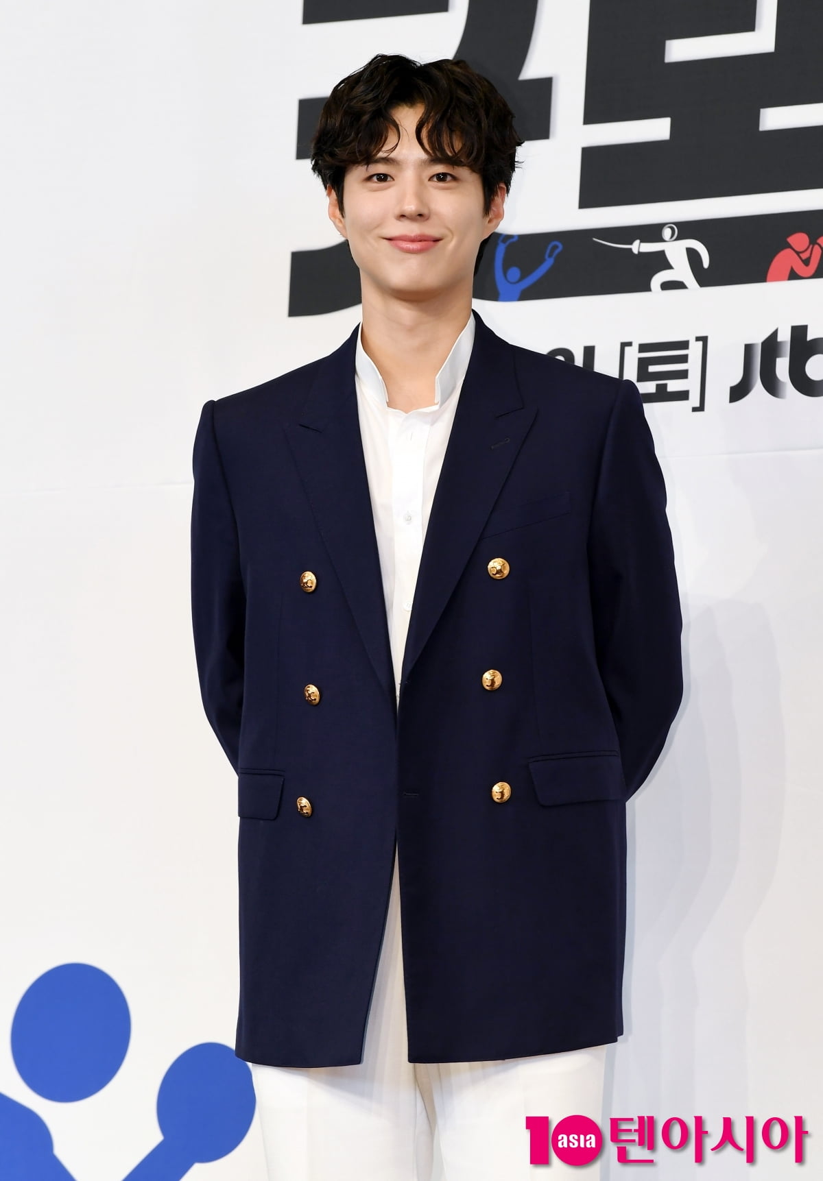 パク・ボゴム、アクションスターで走りましょう…今日も素敵です