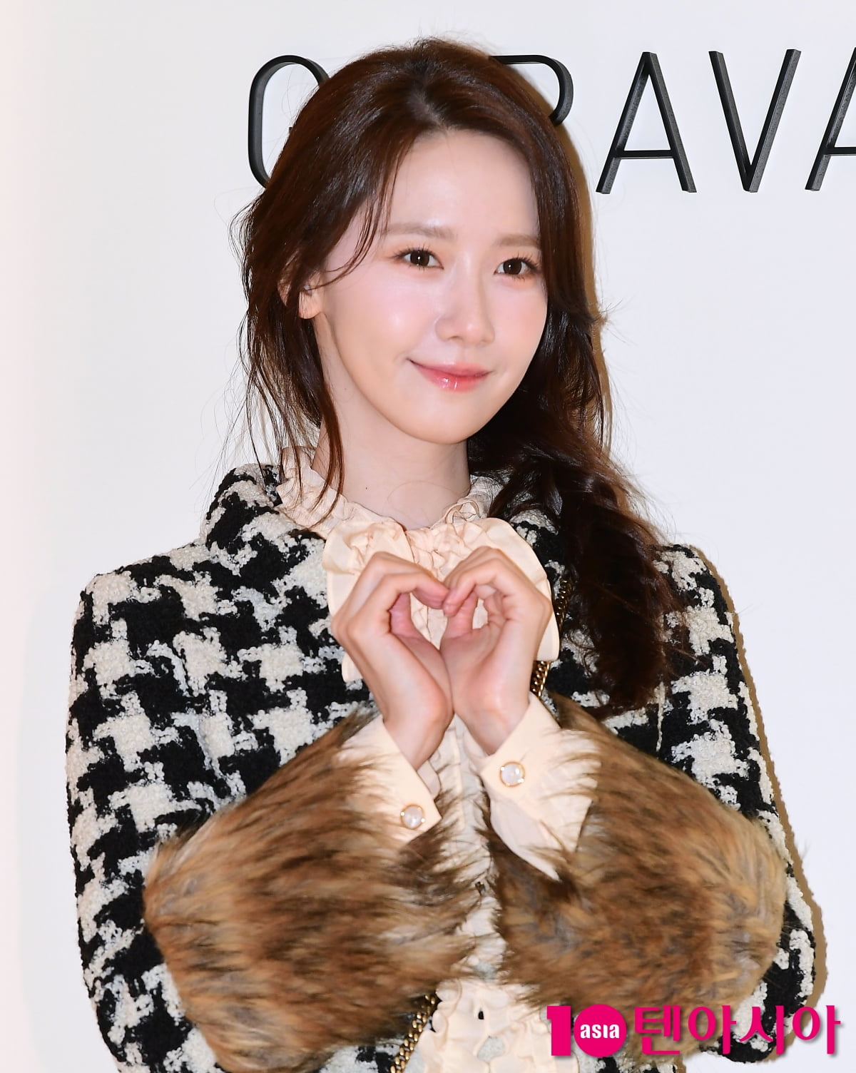 Girls' Generation's Yoona Crowned 'Artist of the Month' for May