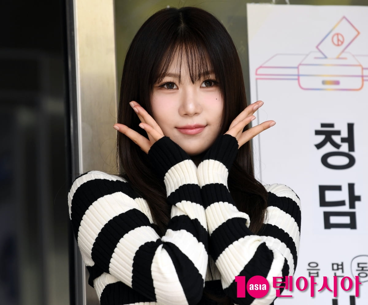 Taerin of Ifeye Participates in Early Voting for South Korea's Presidential Election