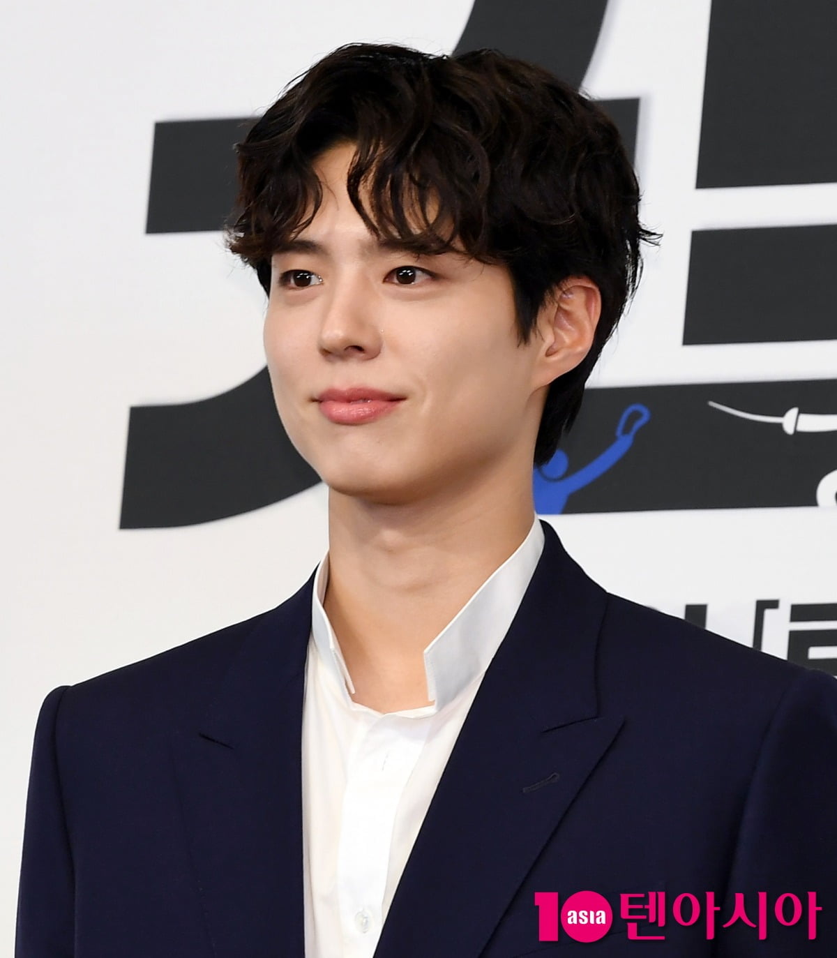 パク・ボゴム、イ・ムジンからの謝罪と多彩なゲストとの共演で魅力発散