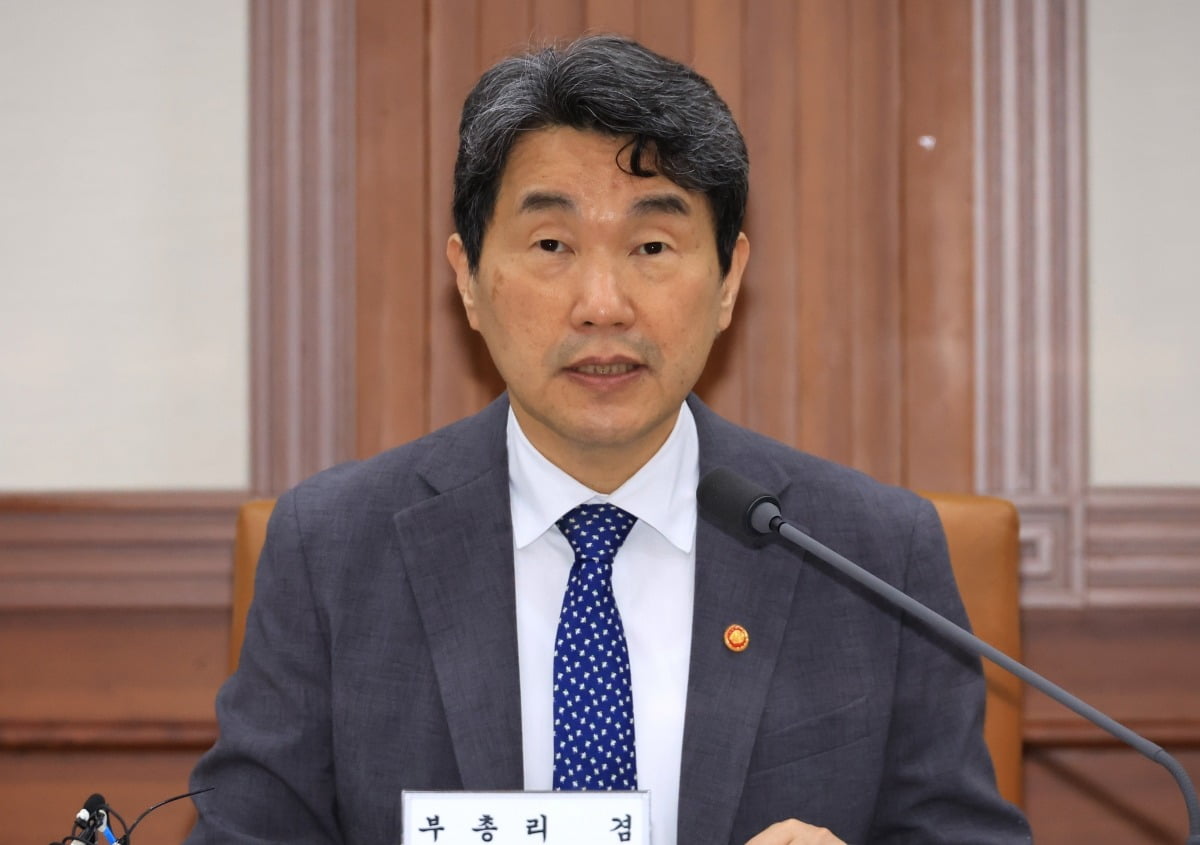 이주호 권한대행 "軍준비태세 최고수준…국정 공백 없게 최선"
