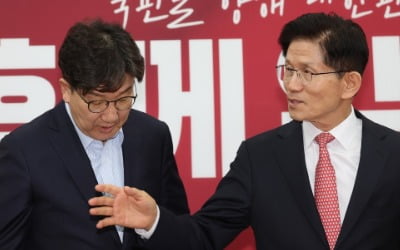 김문수, 권성동에 "원내대표 재선출 부적절…역할 다해달라"