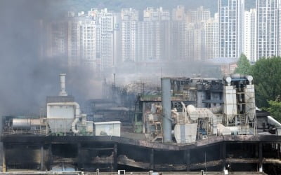 [속보] 소방당국 "금호타이어 광주공장 주불 진화"…진화율 95%