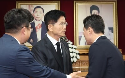 김문수, 박정희 언급하며 '울먹'..."딸 박근혜 명예, 회복돼야" [대선 현장]
