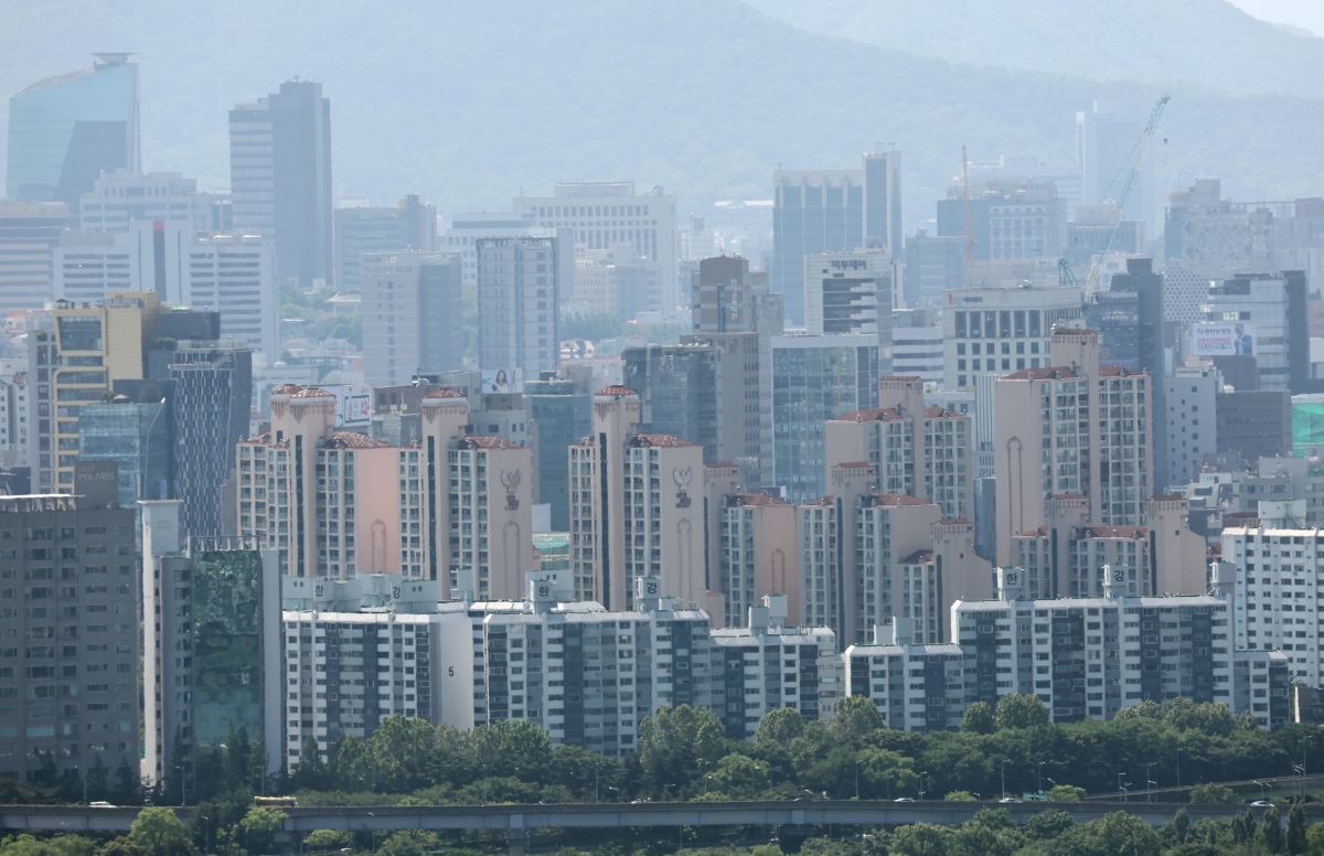 서울 남산에서 바라본 시내 주택가 모습. 사진=연합뉴스