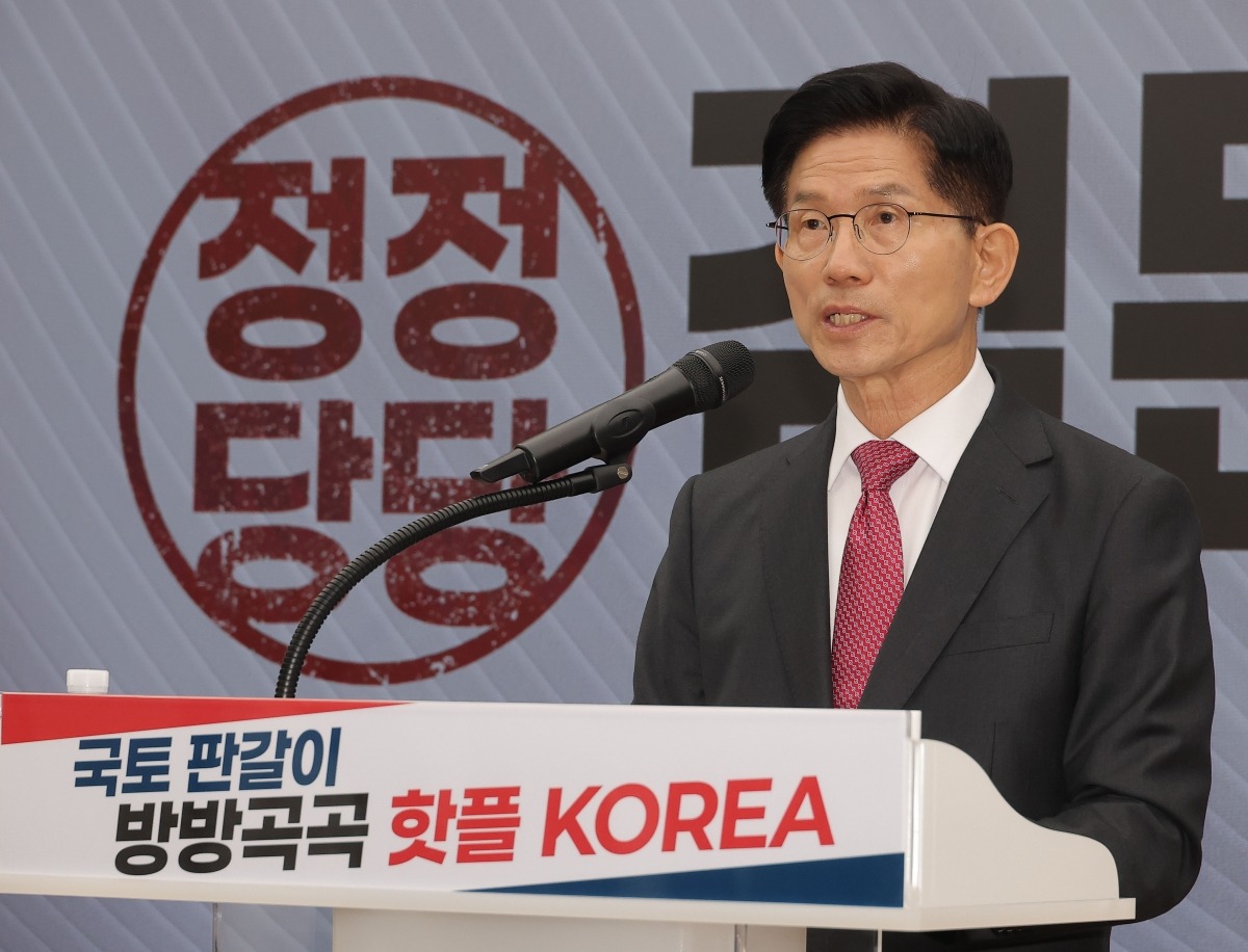 김문수 "대통령 부인 국정 개입 차단, 관저 생활비 공개할 것"