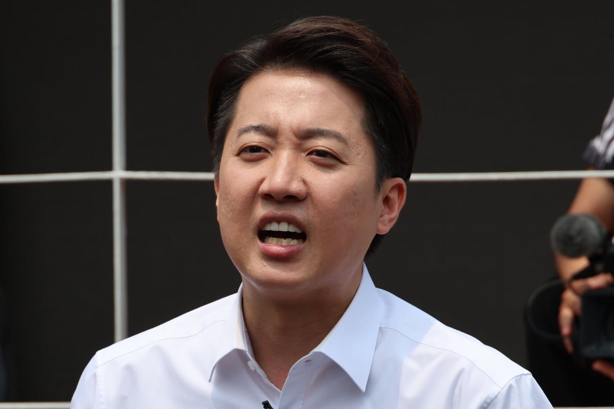 이준석 발언에 동탄맘 "너무 충격"…개혁신당 탈당 요청 쇄도