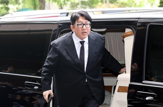 "방시혁, 재판 나오라"…'SM엔터 시세조종' 증인 소환