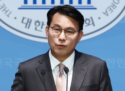 "윤상현 선대위원장이라니 선거 포기했나"…친한계 반발