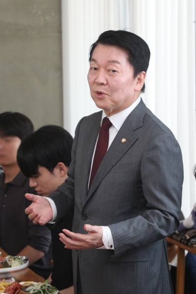이재명 "우리 가족 부정부패 안해"…안철수 "병적 거짓말"