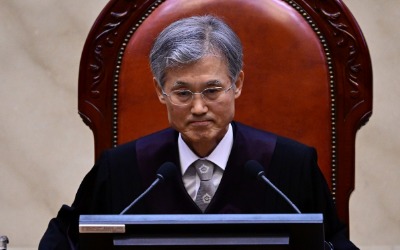 [속보] 민주 "대법원장 탄핵여부 결정 보류…고법에 공판기일변경 요구"