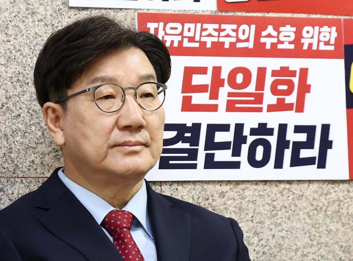 권성동 국민의힘 원내대표가 9일 오전 서울 여의도 국회에서 손오공 토토사이트 당 대통령 후보에게 단일화 약속을 촉구하며 무기한 단식농성을 하고 있다. 사진=뉴스1