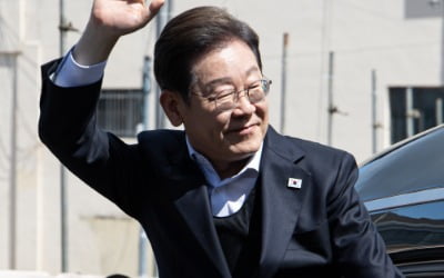 이재명 "DJ '보라매결단' 이어 우주산업서 성장동력 확보"