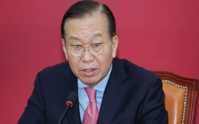 [속보] 권영세 "김문수, 시간 끌며 단일화 무산시켜…읍참마속 결단"