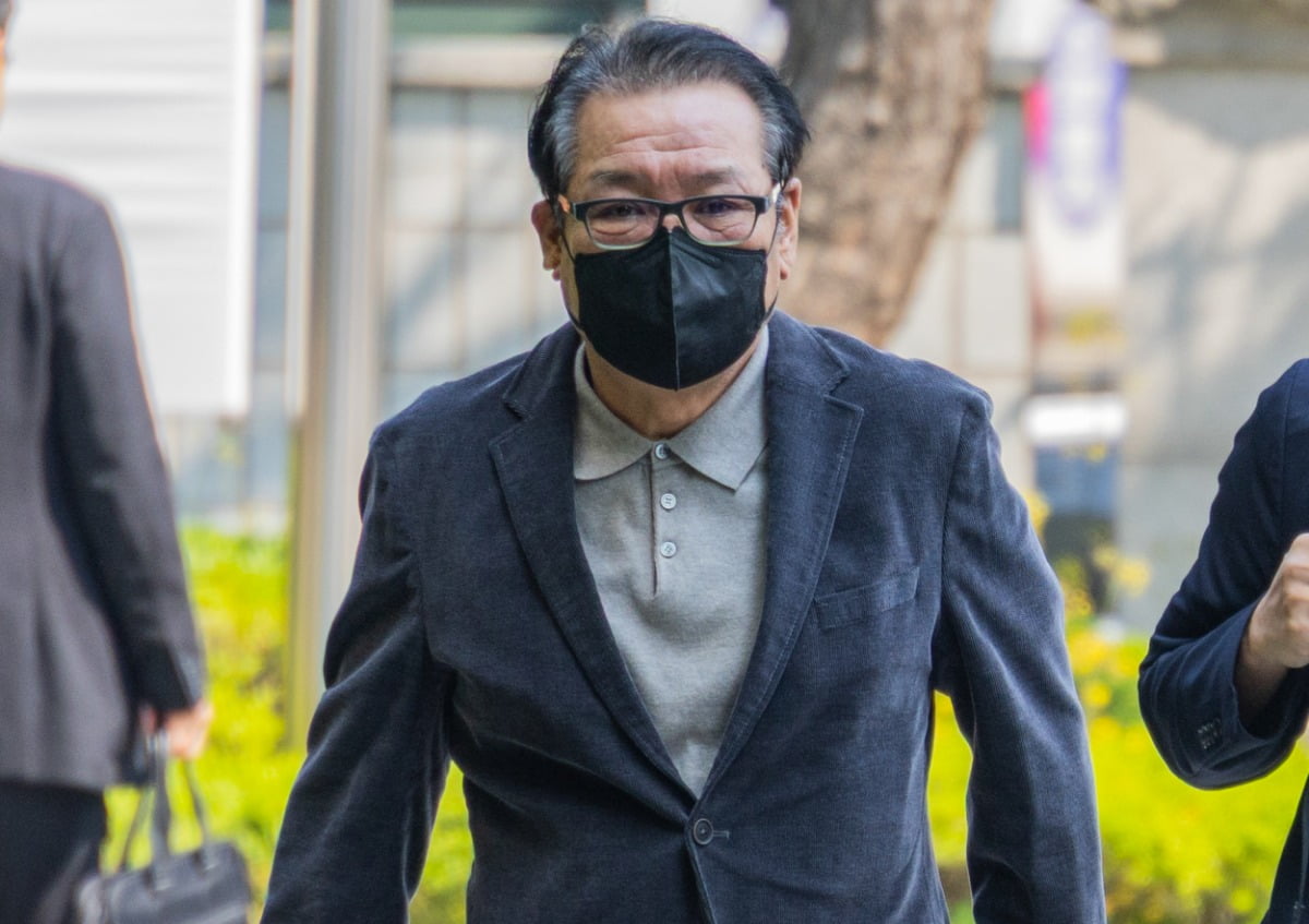 檢, 건진법사 추가 소환 조사…김건희 여사 부정청탁 의혹 등 추궁