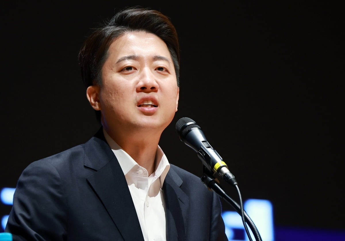 이준석, 尹 자진 탈당에 "비상계엄 원죄 사라지지 않아"