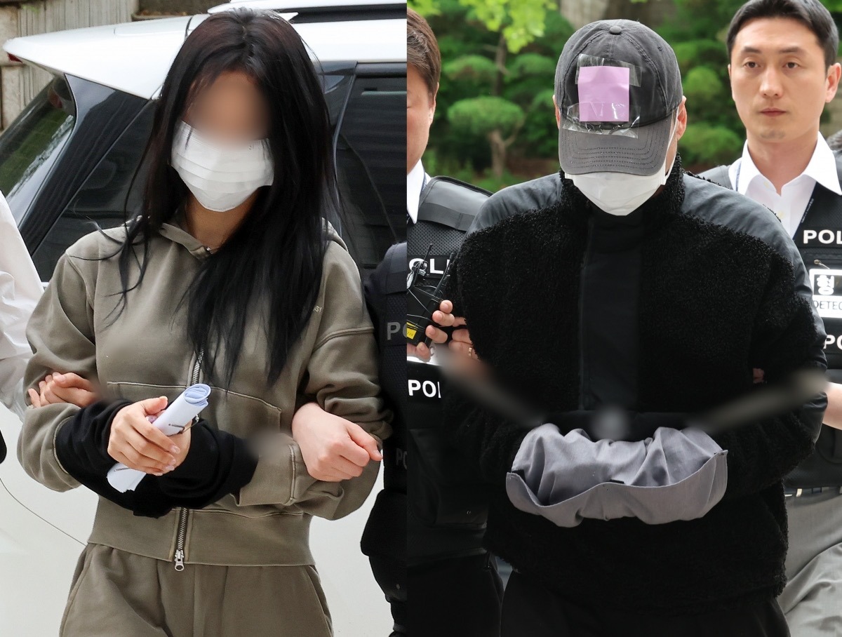 축구 국가대표팀 주장 손흥민을 상대로 돈을 받아내려해 공갈 혐의를 받고 있는 양씨(왼쪽, 20대 여성)와 용씨(40대 남성)가 17일 서초구 서울중앙지방법원에서 열린 구속 전 피의자심문(영장심사)에 출석하고 있다. /사진=뉴스1