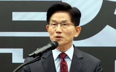 [속보] 김문수 "임기 단축·4년 중임, 불소추특권 완전 폐지 개헌해야"
