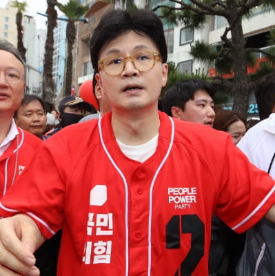 한동훈, 김문수 이름 빠진 유니폼 입고 "호구 되겠다"…이유는?
