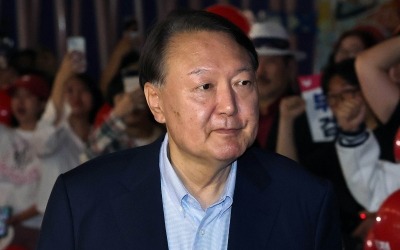 尹 '부정선거 다큐' 관람에…한동훈 "음모론자와 손잡으면 자멸"