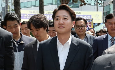 이준석 측 "친윤계, 당권 줄 테니 단일화하자 제안" 폭로