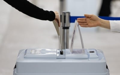 [단독] "경기 화성에서 사전토토사이트 디오스 봉인지 뜯겨"…경찰, 현장 출동