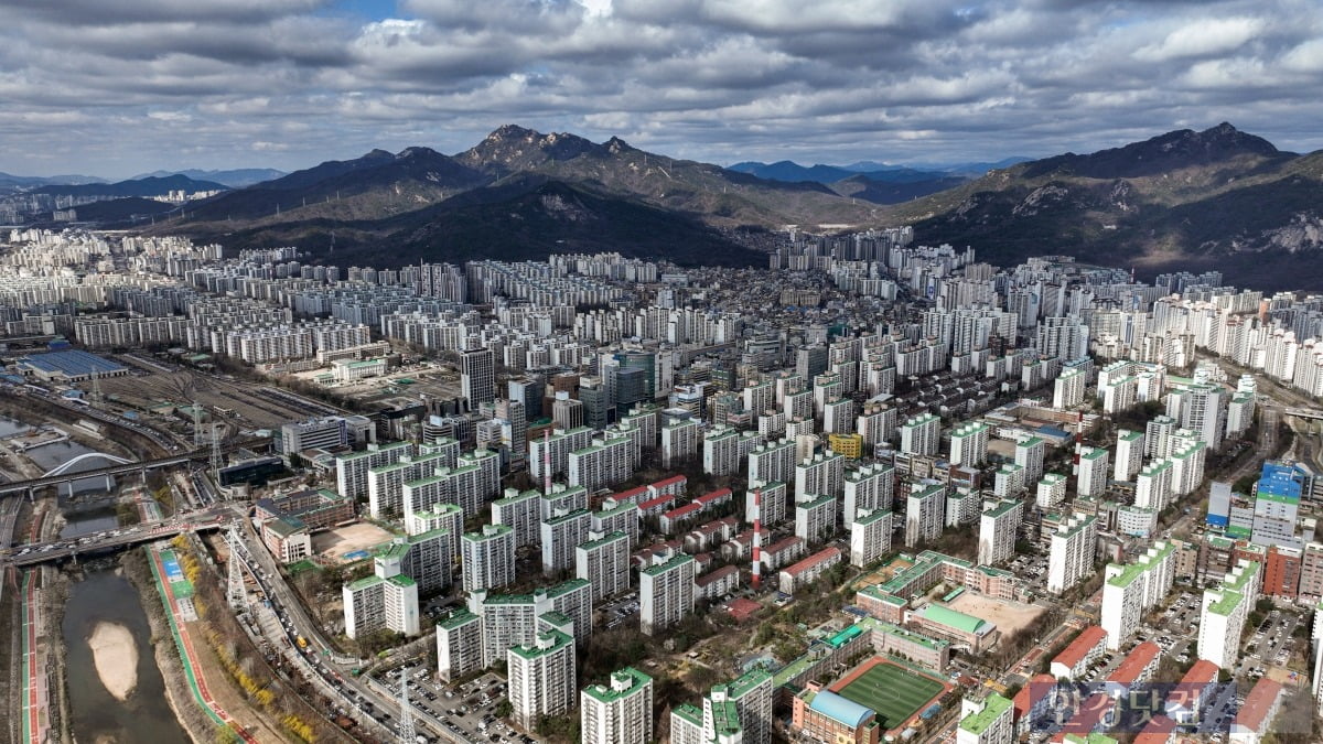 서울 집값 6년 8개월 만에 최고 강남 불장에 서울 외곽까지 확산