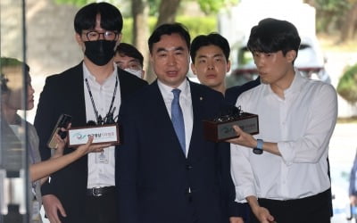 '민주당 돈봉투' 윤관석 내일 가석방…구속기소 1년 10개월만