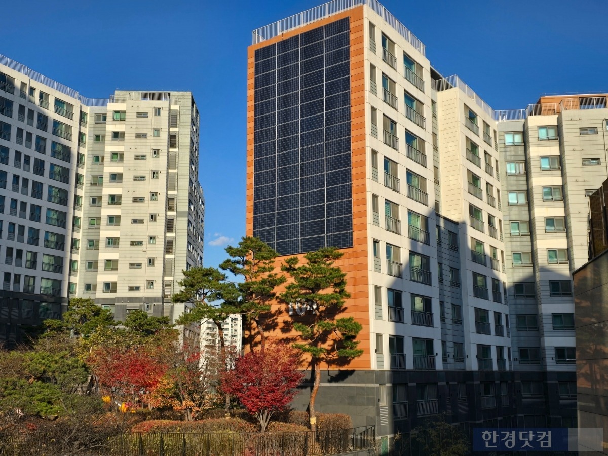 "아파트 분양가, 더 뛴다고?" 복병 등판에 실수요자 '한숨'