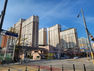 "한때 10억 넘봤는데"…공급물량 쏟아진 반세권 집주인 '한숨'